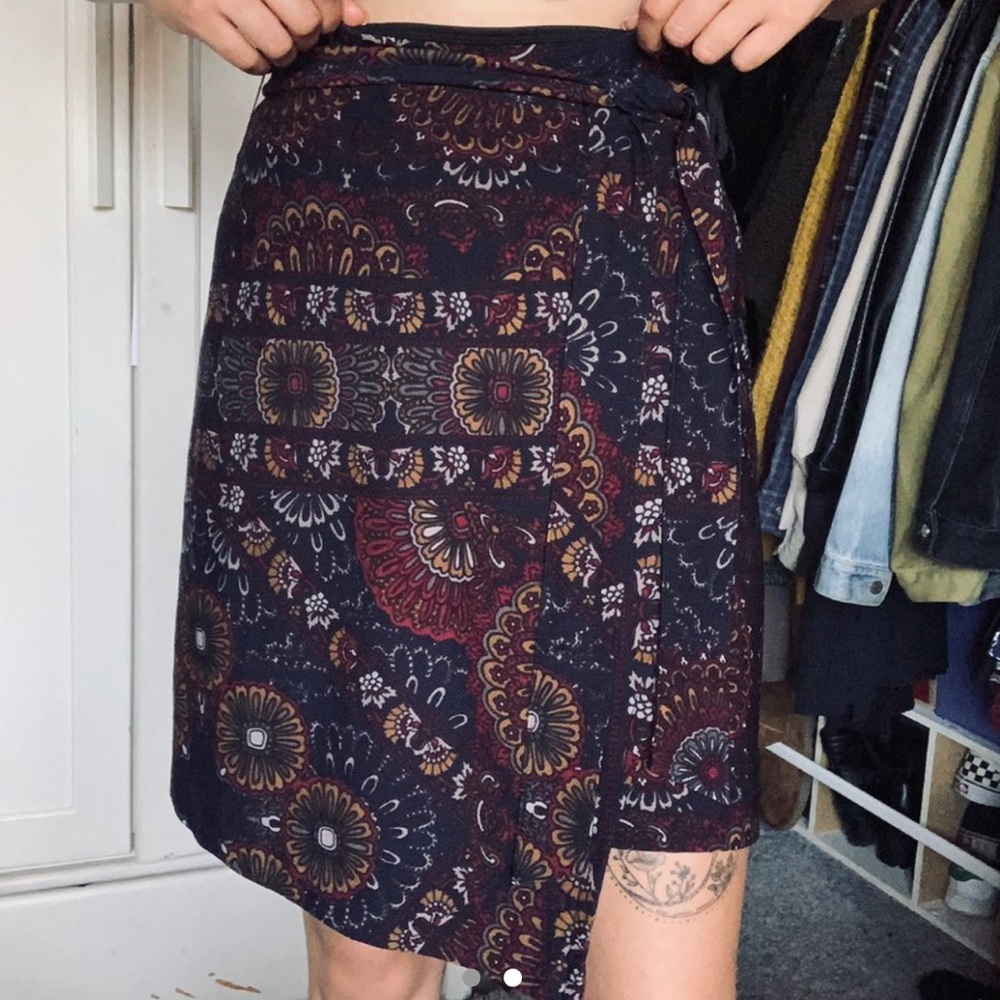 beautiful floral midi skirt